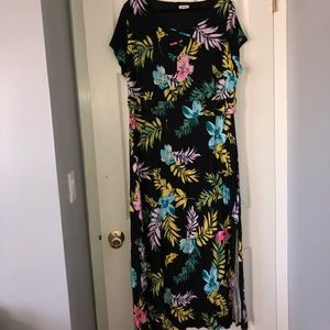 ‼️ SALE ‼️ Westport Floral Maxi Dress with Slit